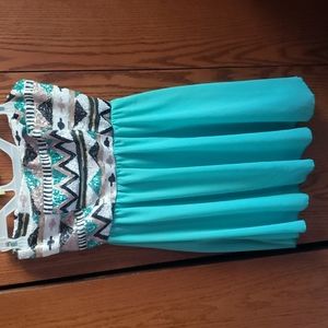 Sequined knee length dress,size Large